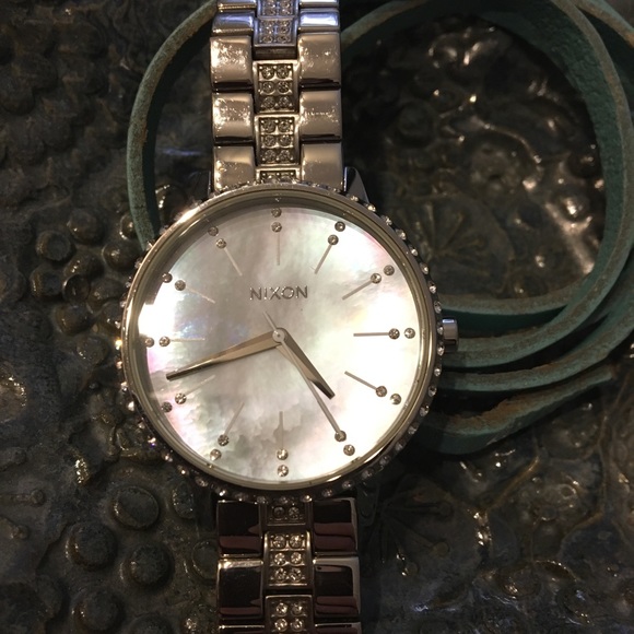 nikon watch
